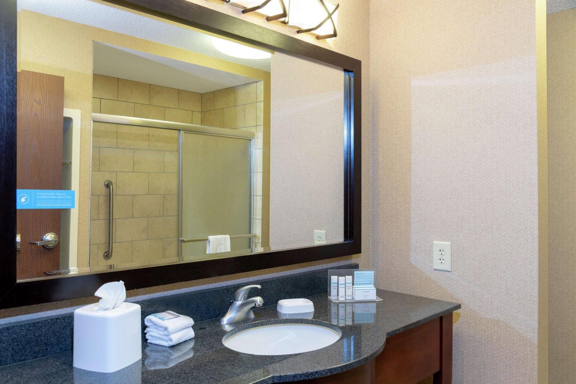 Hampton Inn Warsaw Eksteriør billede
